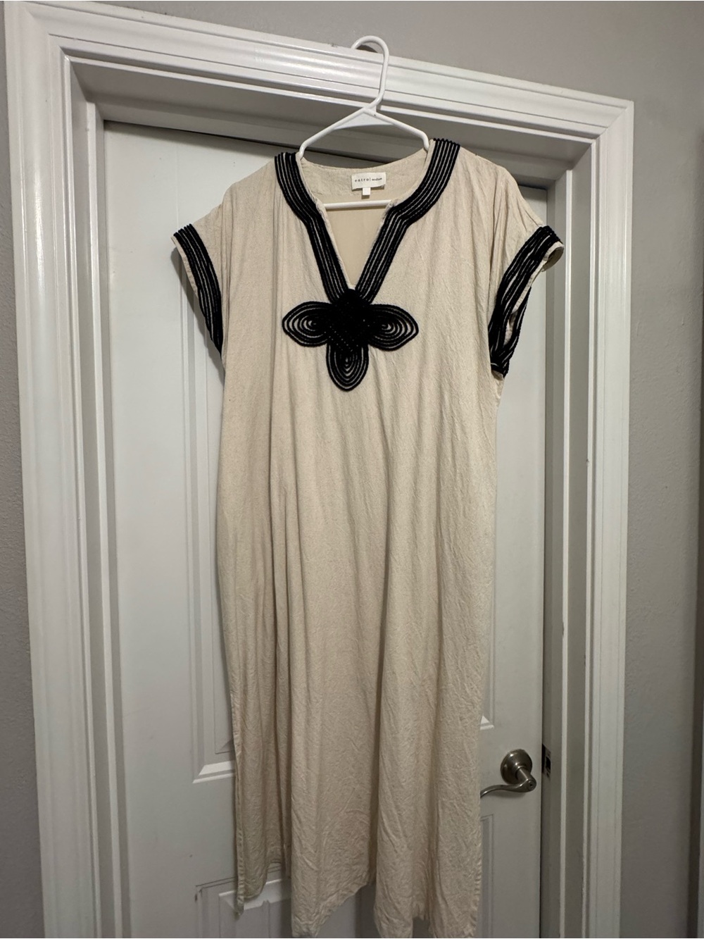 entro Cream Midi Dress with Black Trim and Embroidered Accent